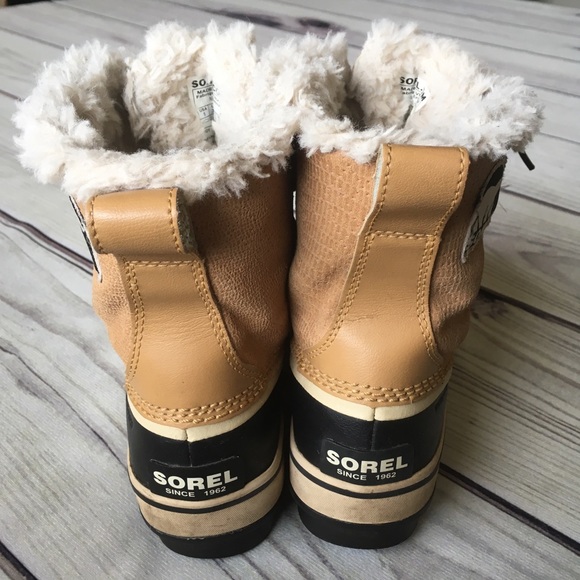 Sorel Snow Boots - Picture 6 of 14